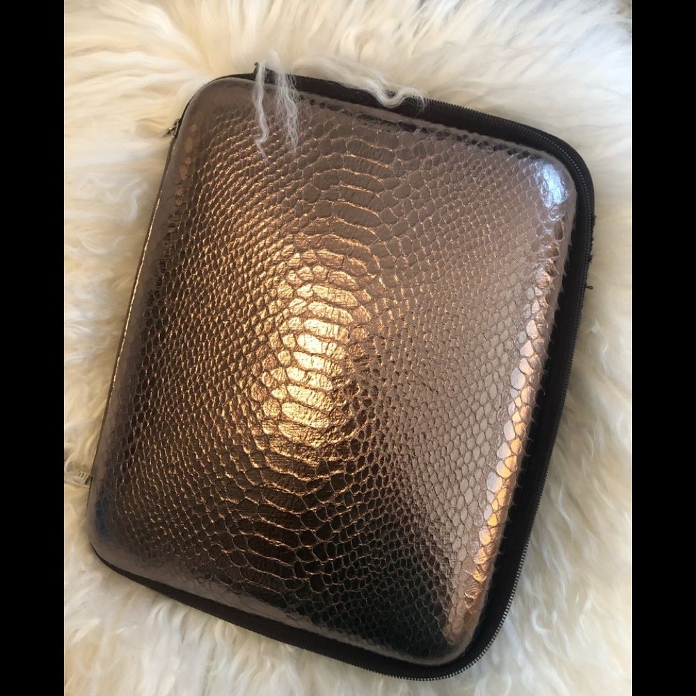 Laura mercer portfolio